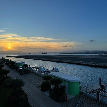 Marina Club Luxury Private Studio With Pool And Incredible Views Gibraltar Eksteriør bilde