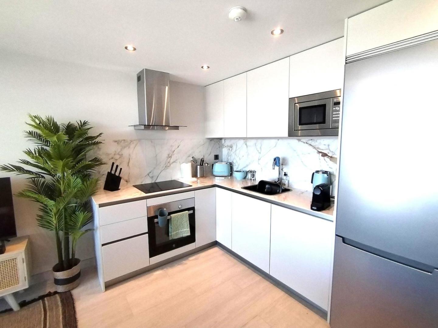 Marina Club Luxury Private Studio With Pool And Incredible Views Gibraltar Eksteriør bilde