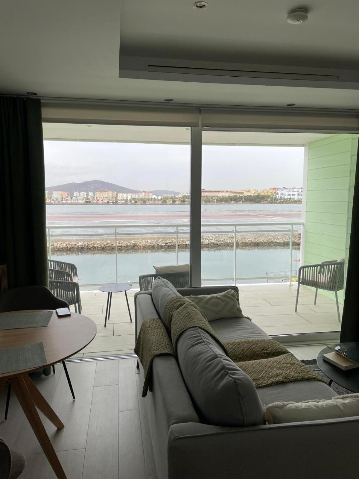 Marina Club Luxury Private Studio With Pool And Incredible Views Gibraltar Eksteriør bilde