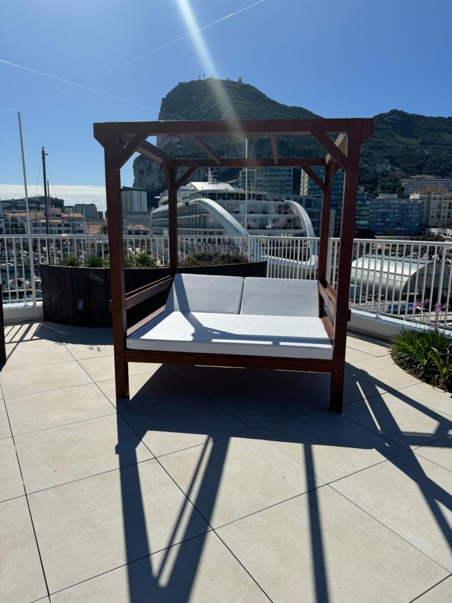 Marina Club Luxury Private Studio With Pool And Incredible Views Gibraltar Eksteriør bilde