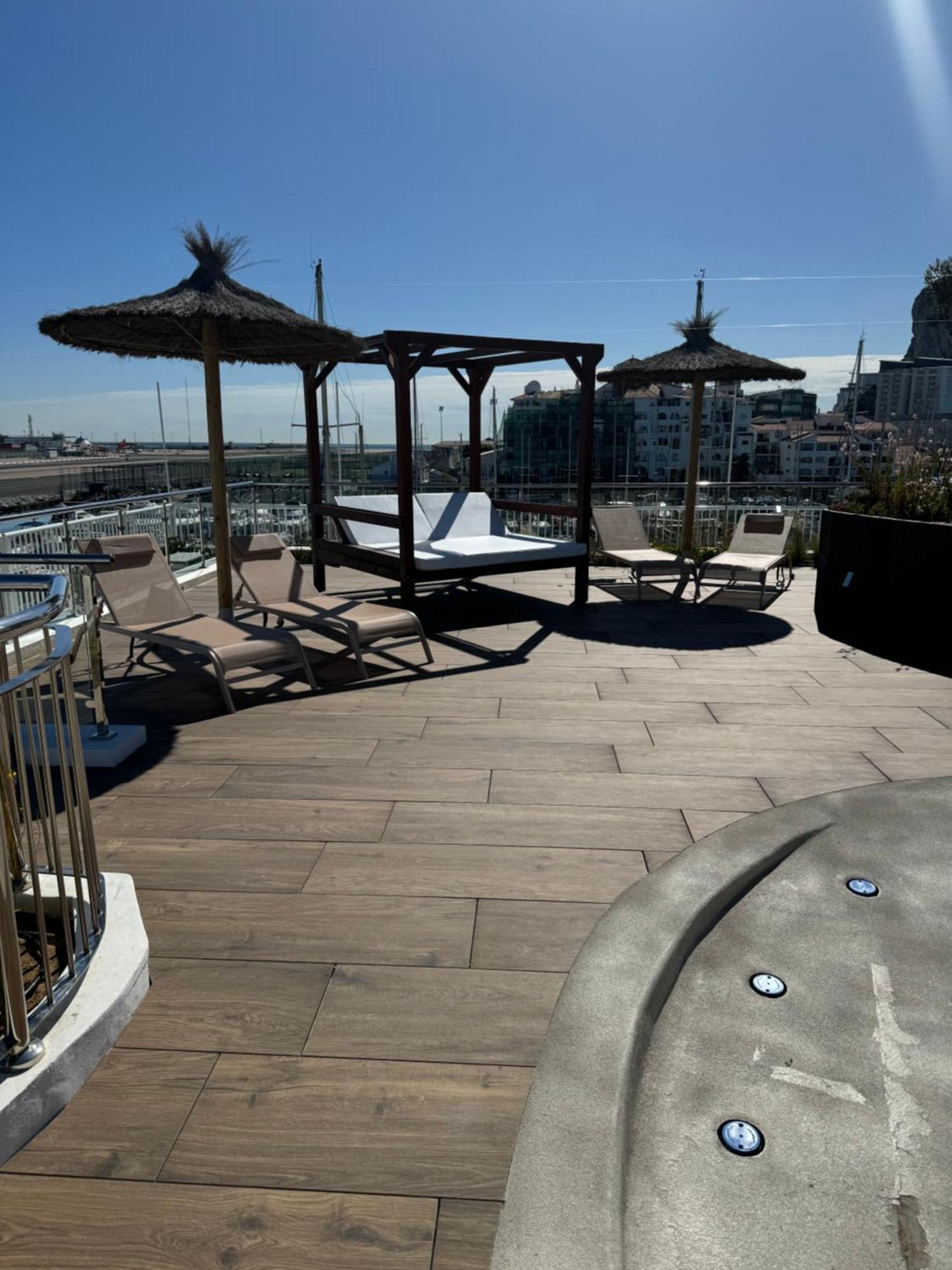 Marina Club Luxury Private Studio With Pool And Incredible Views Gibraltar Eksteriør bilde